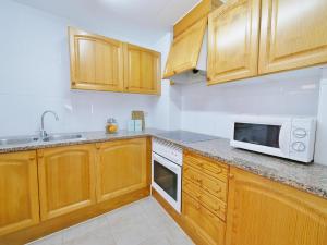 Apartamento Coronda con piscina en LLAFRANC - WeHost Costa Brava