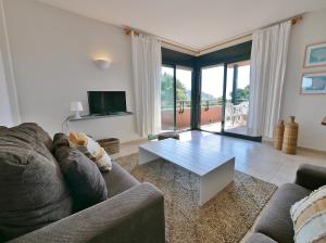 Apartamento Coronda con piscina en LLAFRANC - WeHost Costa Brava