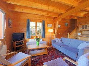 Chalet Chalet Zan-Fleuron by Interhome