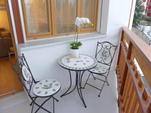 Apartment Barzettes-Vacances 553 - Entrée N- 14 by Interhome