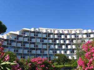 Apartment Cap Sud-3 by Interhome