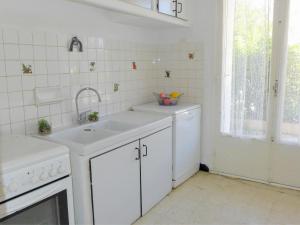 Apartment Les Hirondelles by Interhome