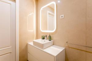 Newly Renovated Cozy Central Loft w AC by LovelyStay