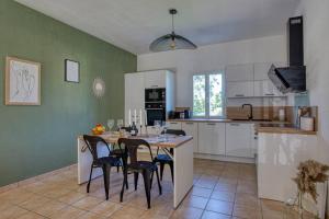 Appartements SARLAT - 24 - L'appartement d'Euphe avec piscine : photos des chambres