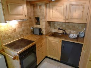 Apartment Crestatgiet by Interhome