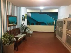 STUDIO TÉRREO - Tranquilidade na cidade | Wi-fi | Poucos metros da Igreja Matriz. - Araucumirim