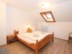 Holiday Home Sonnblick by Interhome