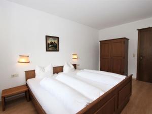 Apartment Römerhof-4 by Interhome