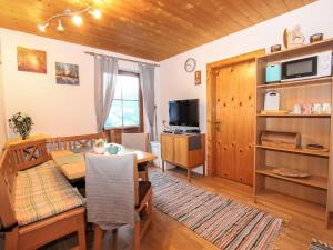 Apartment Laura by Interhome