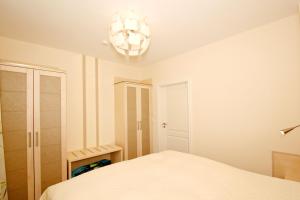 Villa Antje Ferienwohnung 10 mit gratis Sauna- und Schwimmbadnutzung im AHOI Sellin