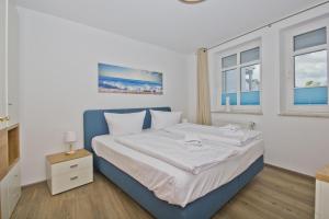 Ferienwohnung mit Balkon, gratis Nutzung vom AHOI Erlebnisbad und Sauna in Sellin - Haus Strandeck FeWo 07