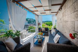 Superior Stunning Apartment Gravosa with a FREE parking