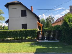 Mária Villa