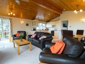 Finest Retreats - Whitsand Bay Lodge