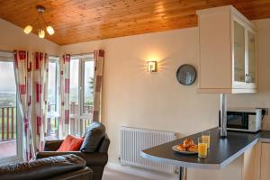 Finest Retreats - Whitsand Bay Lodge