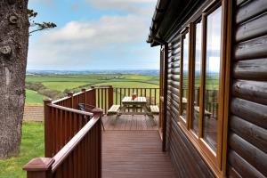 Finest Retreats - Whitsand Bay Lodge