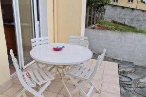 Maisons de vacances La Jaunette, Charmant Fenil avec piscine : photos des chambres