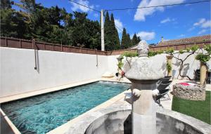 Maisons de vacances Nice Home In Rochefort-Du-Gard : photos des chambres