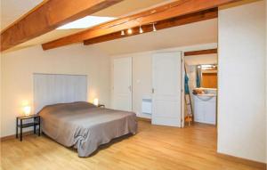 Maisons de vacances Nice Home In Rochefort-Du-Gard : photos des chambres