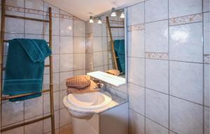 Maisons de vacances Nice Home In Rochefort-Du-Gard : photos des chambres