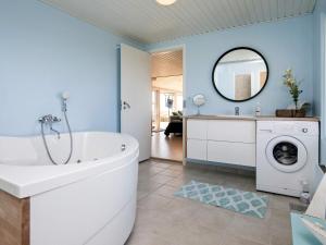 6 person holiday home in Løkken