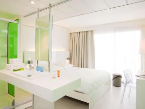 Hotels Ibis Styles Menton Centre : photos des chambres