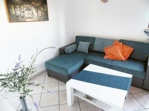 One-Bedroom Apartment with Terrace room in Apartments with a parking space Valbandon Fazana - 7200