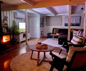 Coastal Country Retreat, Spa, fireplace, pet friendly, FREE WIFI wine & chocolates, Kilarney, 10 minutes to Phillip Island