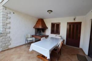 Jela Rooms and Studio