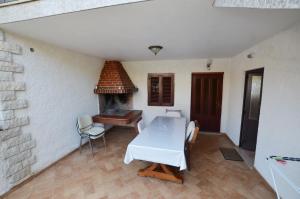 Jela Rooms and Studio