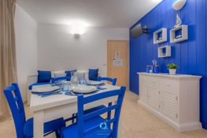 One-Bedroom Apartment room in AquariumResidence
