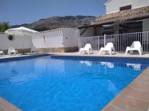 Cortijo el llano Priego de Córdoba - Las Lagunillas