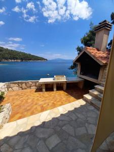 Robinson Medvidina Small room