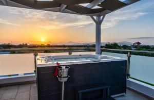 ASTERIA PEARL VILLA 2 with Rooftop Jacuzzi - 4hvězdičkové hotely ve městě Tigaki