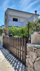 Apartment PinoAppLosinj