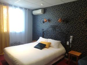 Hotels Le Regence : photos des chambres