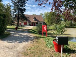 Maisons d'hotes L’etang des 7 : Chambre Double - Vue sur Jardin