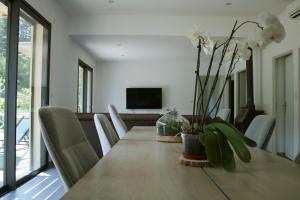 Maisons de vacances Villa en Campagne Provencale avec piscine : photos des chambres
