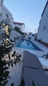 Apartment Villa Rina- Heated salt water Pool - Kastel Gomilica
