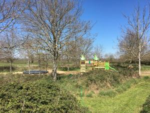 Le Petit Chaumont Ecolodge