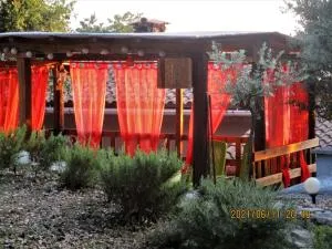 Les Gîtes De Cayenne - Gîte ORIENT - La Rouvière