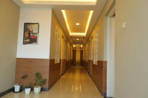 SAPPHIRE INN