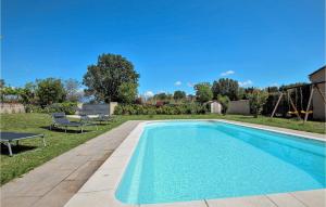 Maisons de vacances Lovely Home In Aubignan : photos des chambres