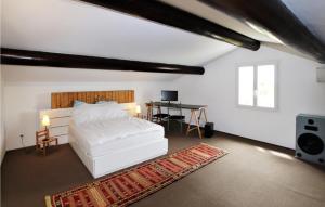 Maisons de vacances Lovely Home In Aubignan : photos des chambres