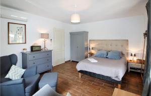 Maisons de vacances Lovely Home In Aubignan : photos des chambres