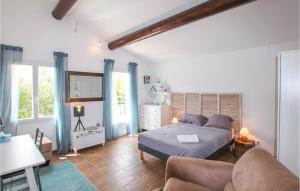 Maisons de vacances Lovely Home In Aubignan : photos des chambres