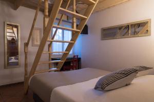 Hotels The Originals Boutique, Clair Hotel, Martigues (Inter-Hotel) : photos des chambres