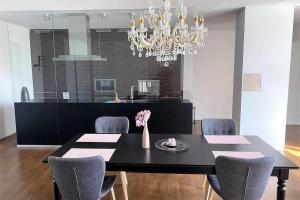 Luxusný 118m2 Apartmán s Krbom v Centre Nitry