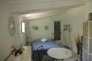 B&B / Chambres d'hotes Mas Les Micocouliers : photos des chambres