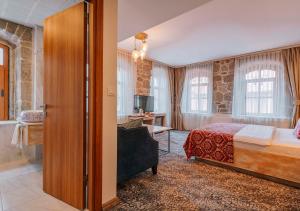 Deluxe Suite room in TS Park Hotel